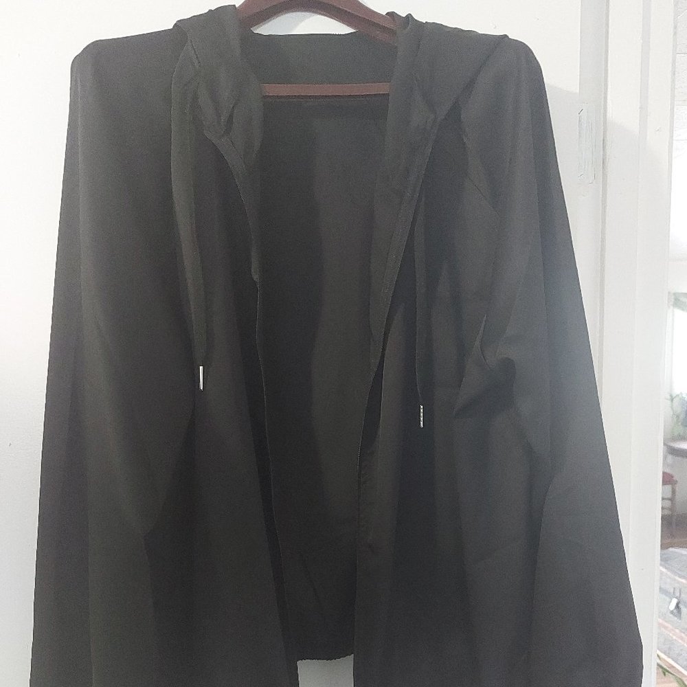 Black Drop Shoulder Lightweight Zipper up Coat w Hood 1X Plus Size
